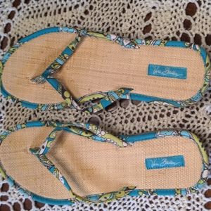 Vera Bradley Peacock Pattern Flip Flips size 7/8